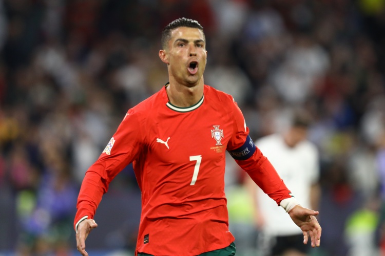 九游网页版-约克：C罗在足球上和梅西相当；C罗以后可以去拍电影比如速激